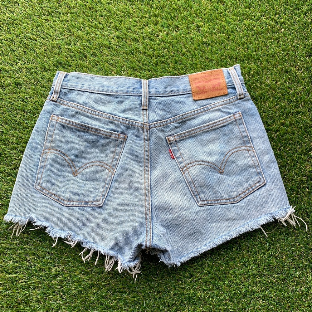 Levi's size 28 Denim Shorts